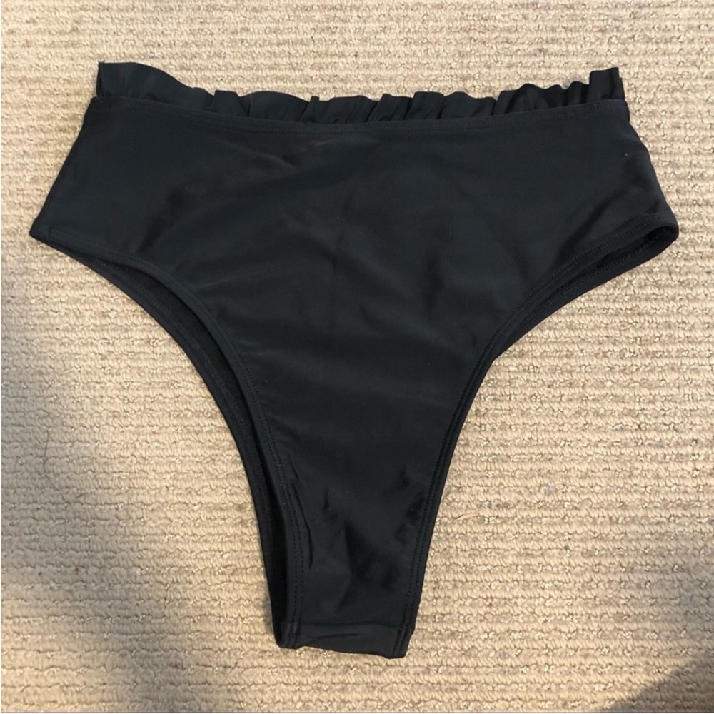 Express Bikini Set With Ruffles - image 3